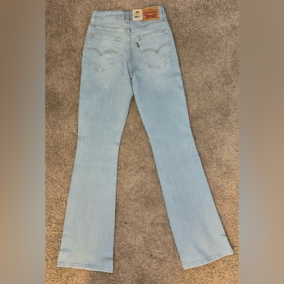 Levi’s Bootcut Jean - Picture 4 of 6